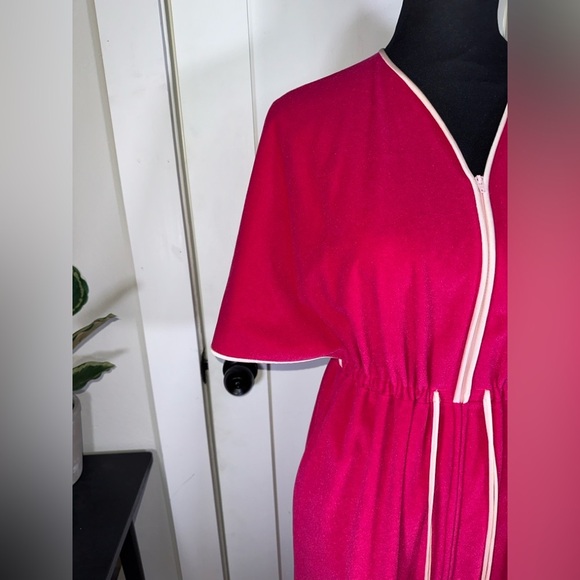 Vintage Vanity Fair Pink Batwing Zipper Front Robe - Picture 7 of 13